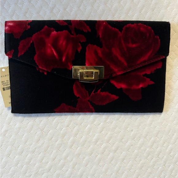 Talbots Elegant Black and Red Floral Clutch Velvet Like BNWT - Picture 1 of 6